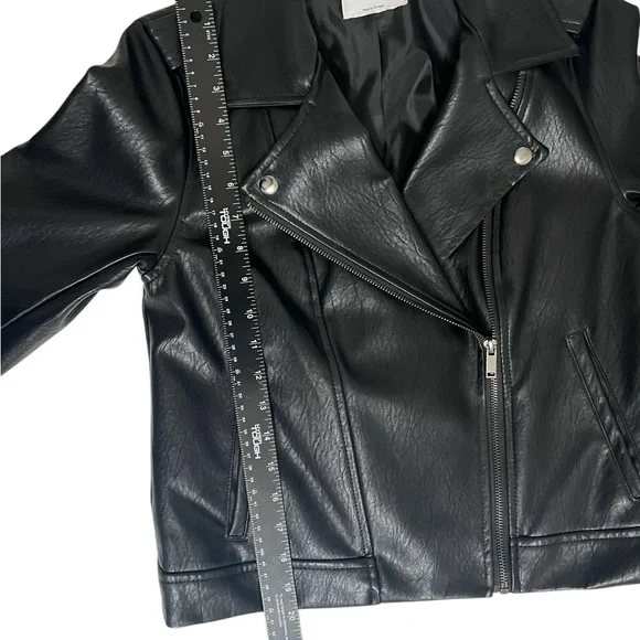 Old Navy Vegan Leather Black Women’s Moto Jacket Size SP - Picture 6 of 6